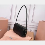 Top Miumiu Leather pouch 5NE024
