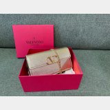 TOP Valentino Garavani Grained Calfskin Clutch