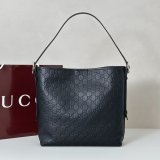 Gucci GG Emblem Medium Shoulder 847452 Bag