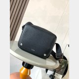 Loewe Pebble MESSENGER SMALL Bag