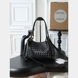 TOP Bottega Veneta Parachute Medium Shoulder bag