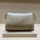 New Bottega Veneta Giorno Shoulder bag