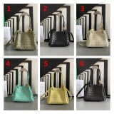 Top Quality BOTTEGA VENETA parachute Andiamo small size 796569