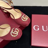 Women's Platform Pump With Double G Canvas