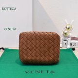 Top Quality BOTTEGA VENETA Andiamo Parachute Small Size