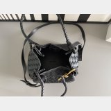 Top Quality BOTTEGA VENETA parachute Andiamo small size 796569