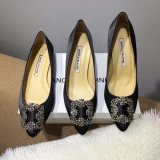 Top Manolo Blahnik HANGISI Satin Jewel Buckle Pumps