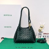 Top Quality BOTTEGA VENETA Andiamo Parachute Small Size