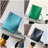 Top loewe Pebble Pouch In Smooth Calf