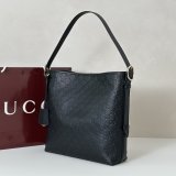 Gucci GG Emblem Medium Shoulder 847452 Bag