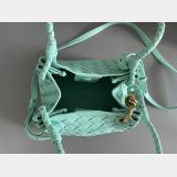 Top Quality BOTTEGA VENETA parachute Andiamo small size 796569