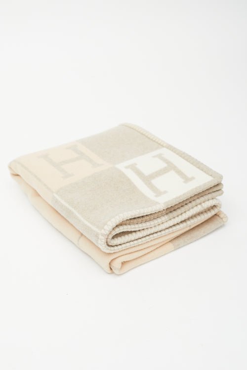 Grey 
Cream Avalon III Throw Blanket