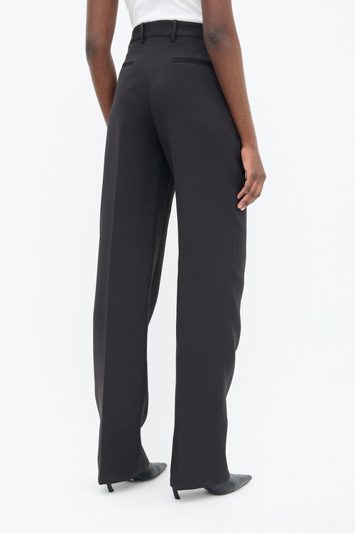 Aknvas Black O
Connor Pleated Straight Leg Trouser