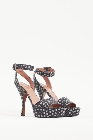 Alaïa Black 
White Dotted Woven Leather Heel