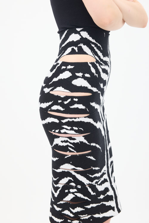 Alaïa Black 
White Printed Jacquard Cutout Pencil Skirt