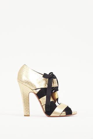 Alaïa Gold 
Black Textured Leather Lace Up Heel