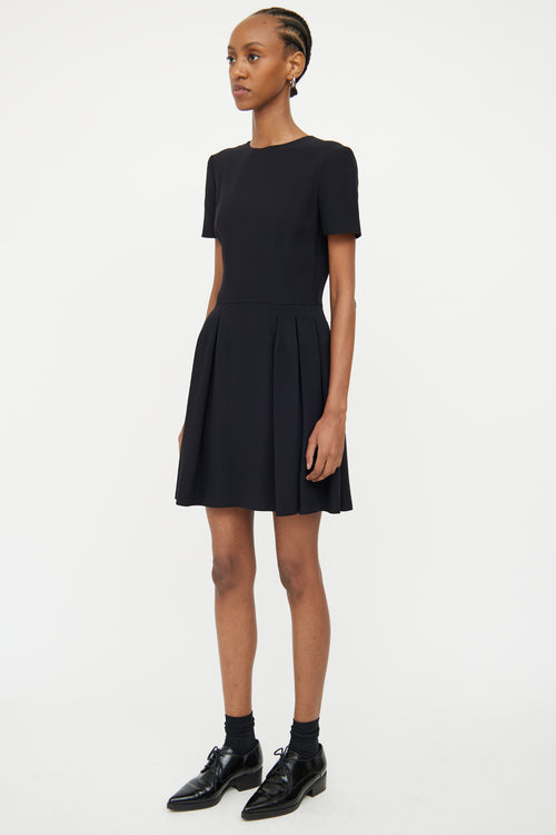 Alexander McQueen Black Pleated Short Sleeve Dress