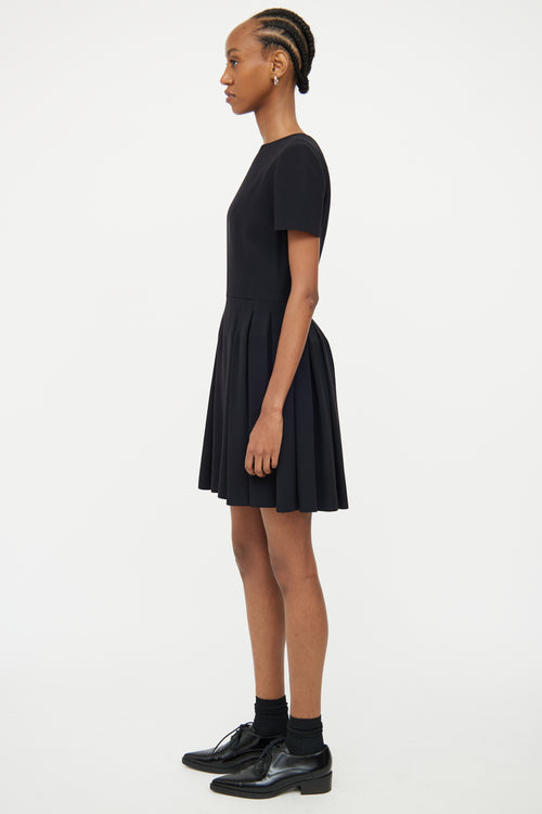 Alexander McQueen Black Pleated Short Sleeve Dress