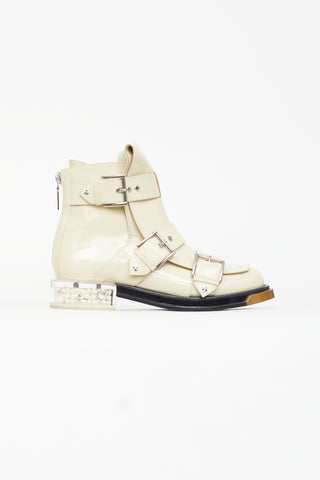 Alexander McQueen Spring 2018 Cream Patent 
Pearl Combat Boot