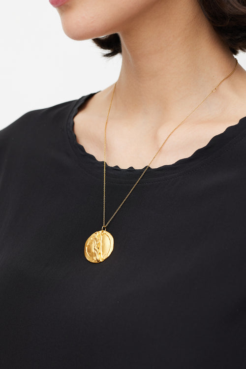 Alighieri Gold Textured Medallion Necklace