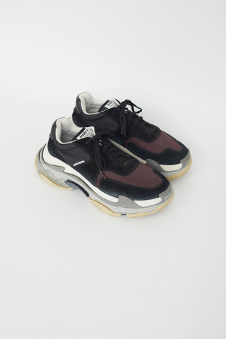 Balenciaga Black 
Grey Triple S Sneaker