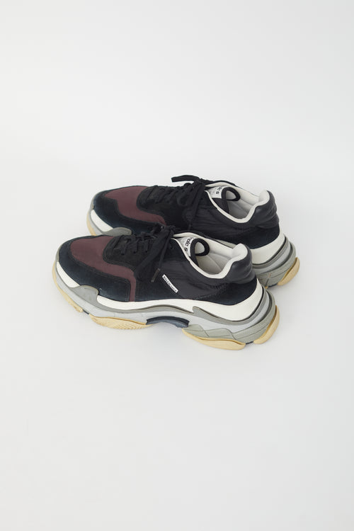 Balenciaga Black 
Grey Triple S Sneaker