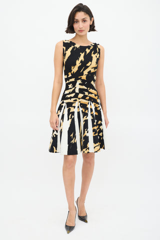 Blumarine Black 
Yellow Knit Graphic Skater Dress