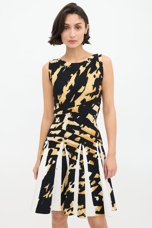 Blumarine Black 
Yellow Knit Graphic Skater Dress