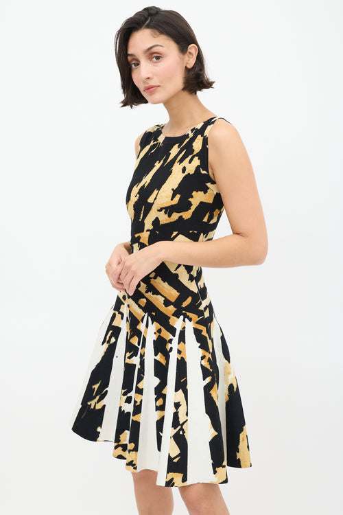 Blumarine Black 
Yellow Knit Graphic Skater Dress