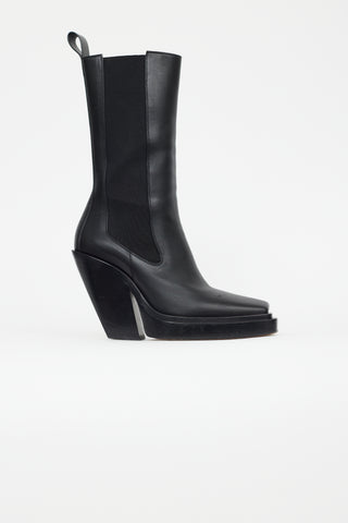 Bottega Veneta Black Leather Lean Chelsea Boot