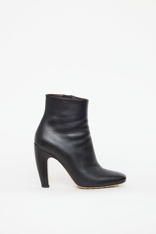 Bottega Veneta Black Canalazzo Booties