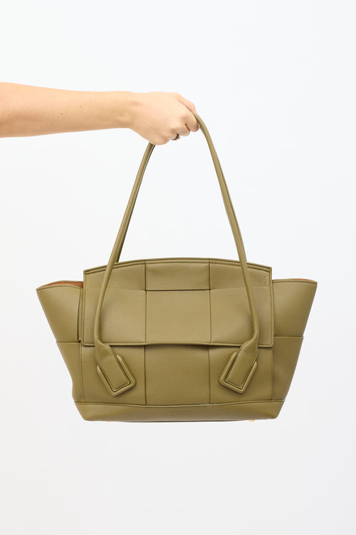 Bottega Veneta Green Leather Medium Arco Bag