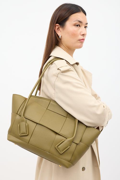 Bottega Veneta Green Leather Medium Arco Bag