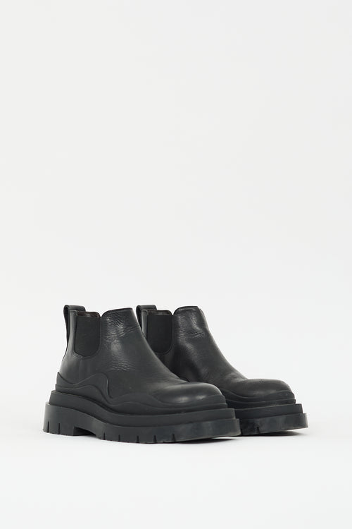 Bottega Veneta Black Leather Tire Ankle Chelsea Boot