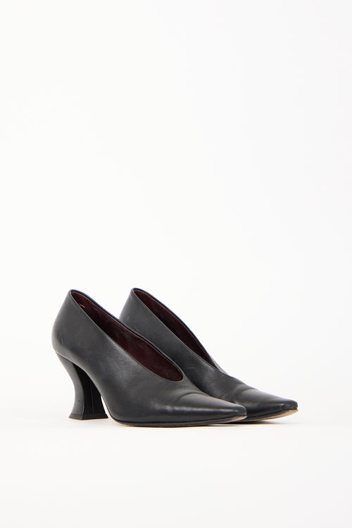 Bottega Veneta Black Leather Almond Pump