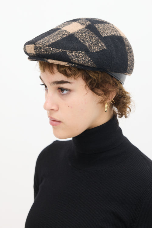 Burberry Black 
Beige Wool Plaid Hat