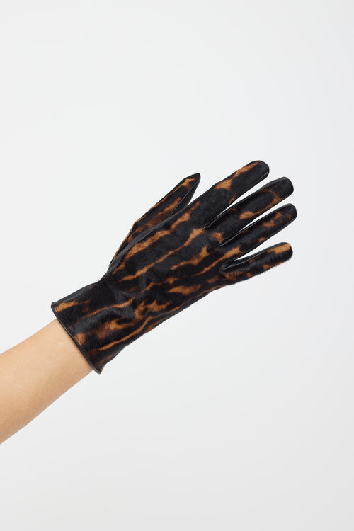 Burberry Black 
Brown Textured Leather Gloves