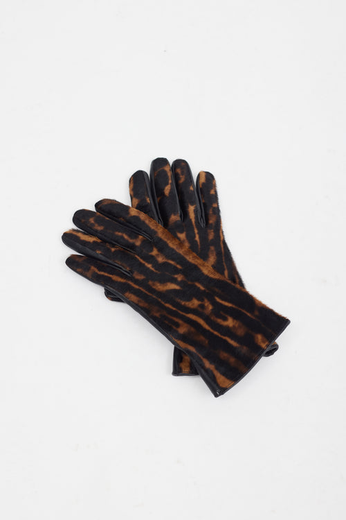 Burberry Black 
Brown Textured Leather Gloves