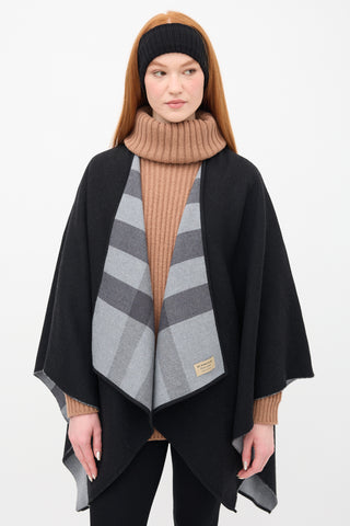 Burberry Black 
Grey Wool Nova Check Cape