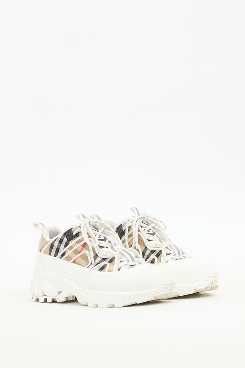 Burberry White 
Beige Nova Check Arthur Sneaker