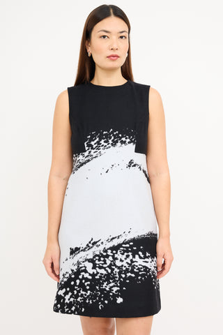 Carolina Herrera Black 
Grey Wool Sleeveless Dress