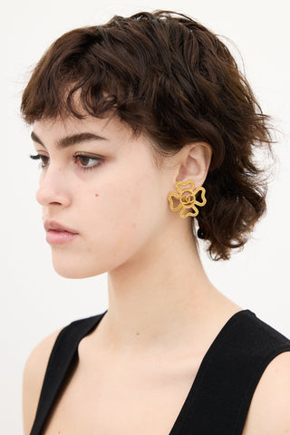 Chanel 1990s Gold Rope CC Clover Clip On Earrings