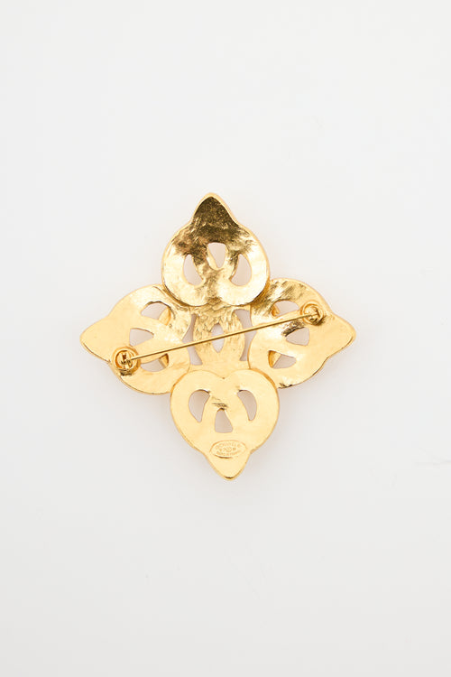 Chanel Spring 1997 Gold CC Quatrefoil Knot Brooch