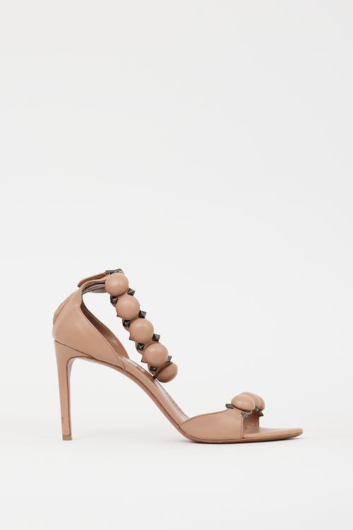 Alaïa Pink 
Silver Leather Bombe Sandal