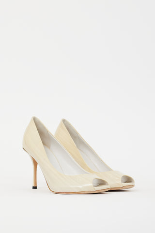 Gucci Cream 
Silver Patent Leather Marbled Heel