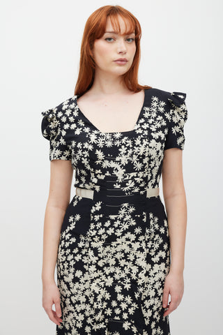 Carolina Herrera Black 
Cream Silk Floral Pleated Dress