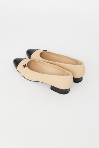 Chanel Beige 
Black Toe Leather Flat