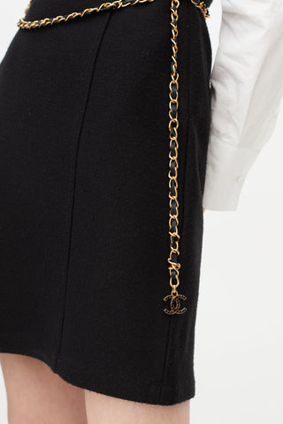 Chanel Fall 2001 Black 
Gold Chain Belt