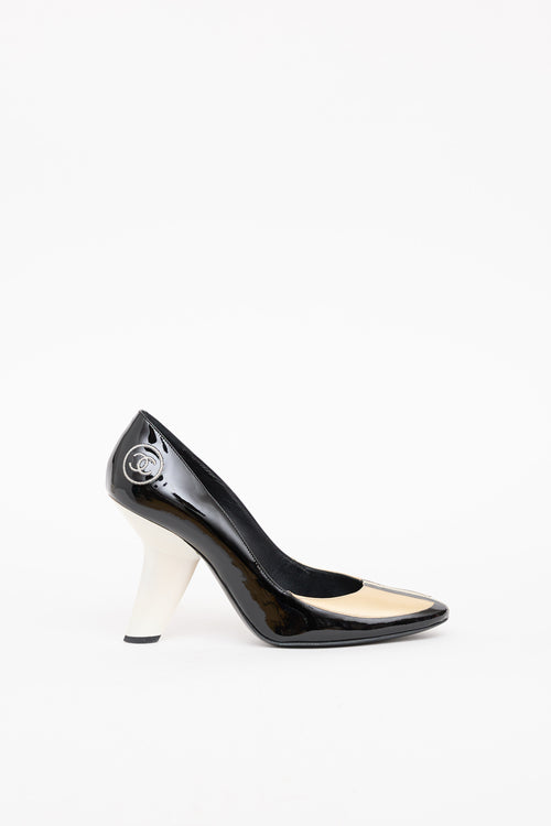 Chanel Black 
Cream Patent Cruise 2008 Pump Heel