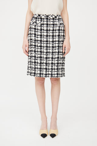 Chanel Spring 2005 Black 
White Houndstooth Pencil Skirt